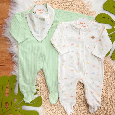  Kit 2 Macacões + Babador Bandana Carrinhos e Canelado - Verde Menta e Off White